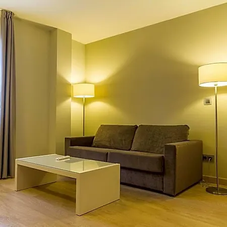Hotel Tinas De 4*