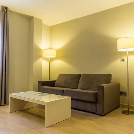 Hotel Tinas De 4*